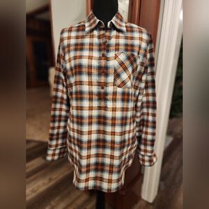 Ascend plaid flannel pullover, size small